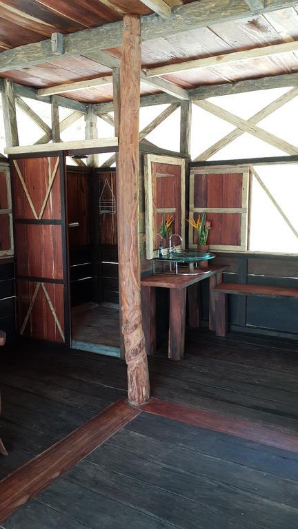 Cabana Flotante Kurupira Leticia Bilik gambar